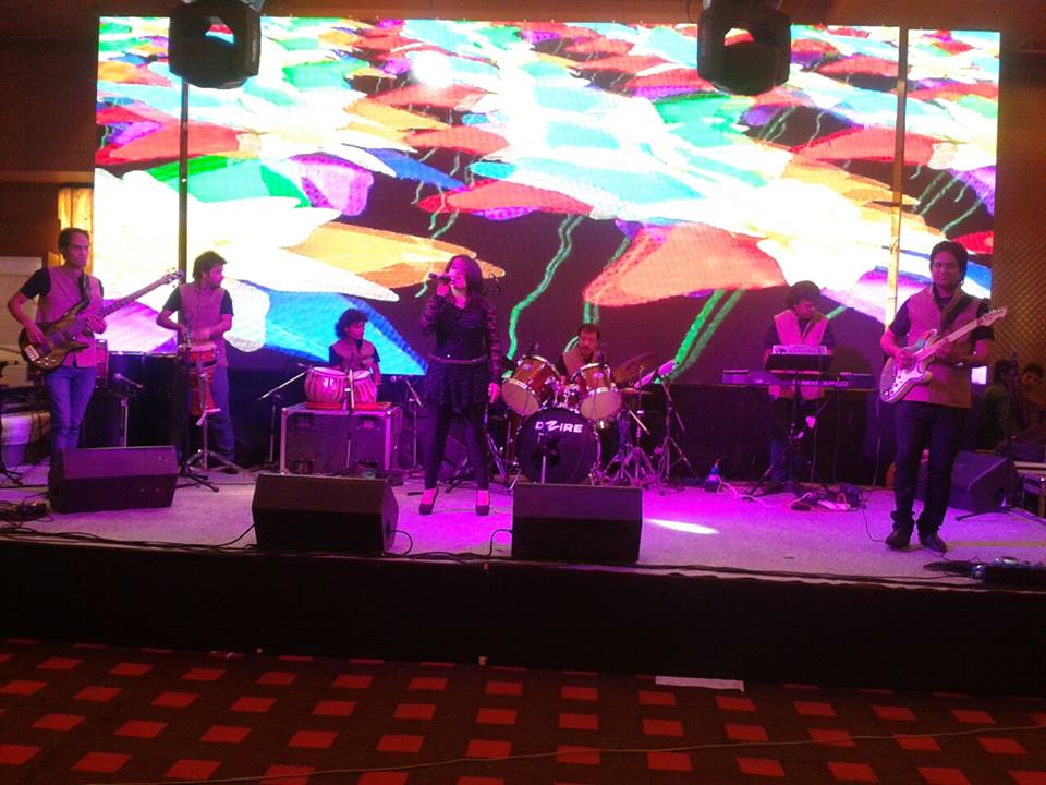 live bollywood singer vadodara