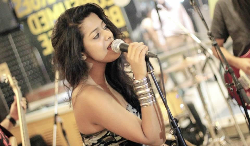 top bollywood singer vadodara